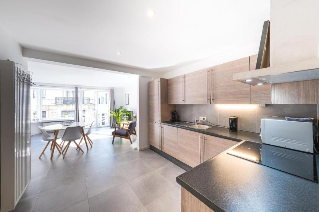 Luxury Apartment With Free Parking オステンド エクステリア 写真