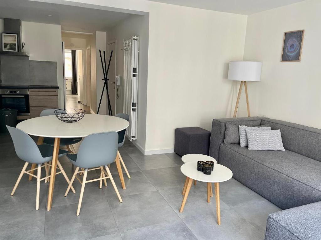 Luxury Apartment With Free Parking オステンド エクステリア 写真